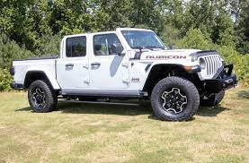 AMP Research 20-22 Jeep Gladiator (Launch/Overlnd/Rubicon/Sport) PowerStep (Incl. 4 Motors) - Black